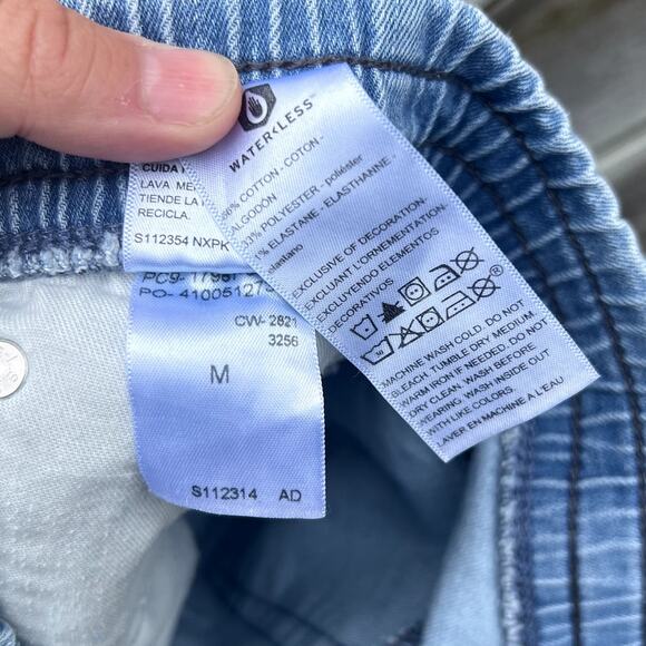 Signature Levi's Pull-On Boy Jean Shorts, Sz Medium - Picture 4 of 6